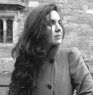 Laura BW pic
