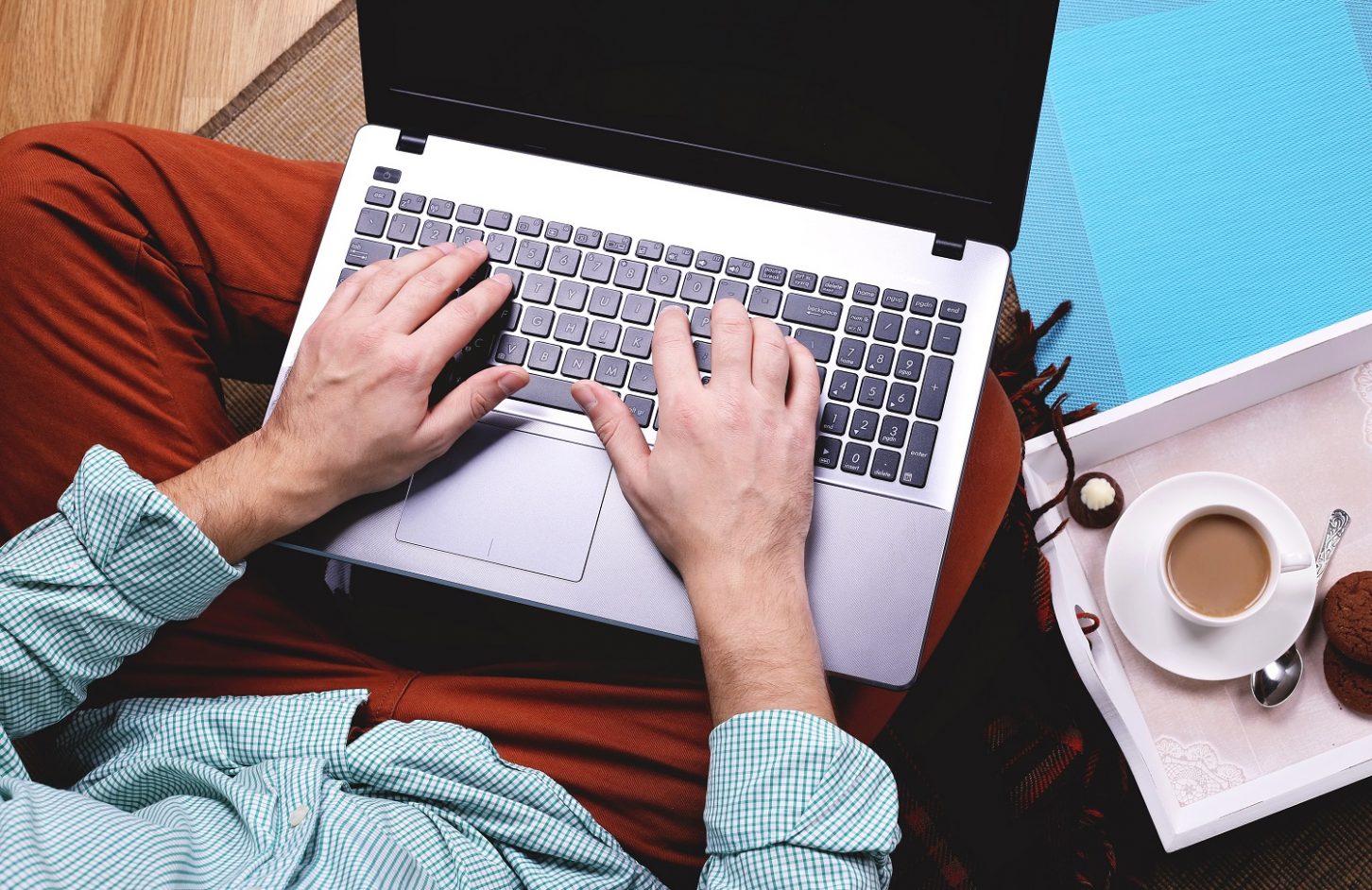 productivity man laptop