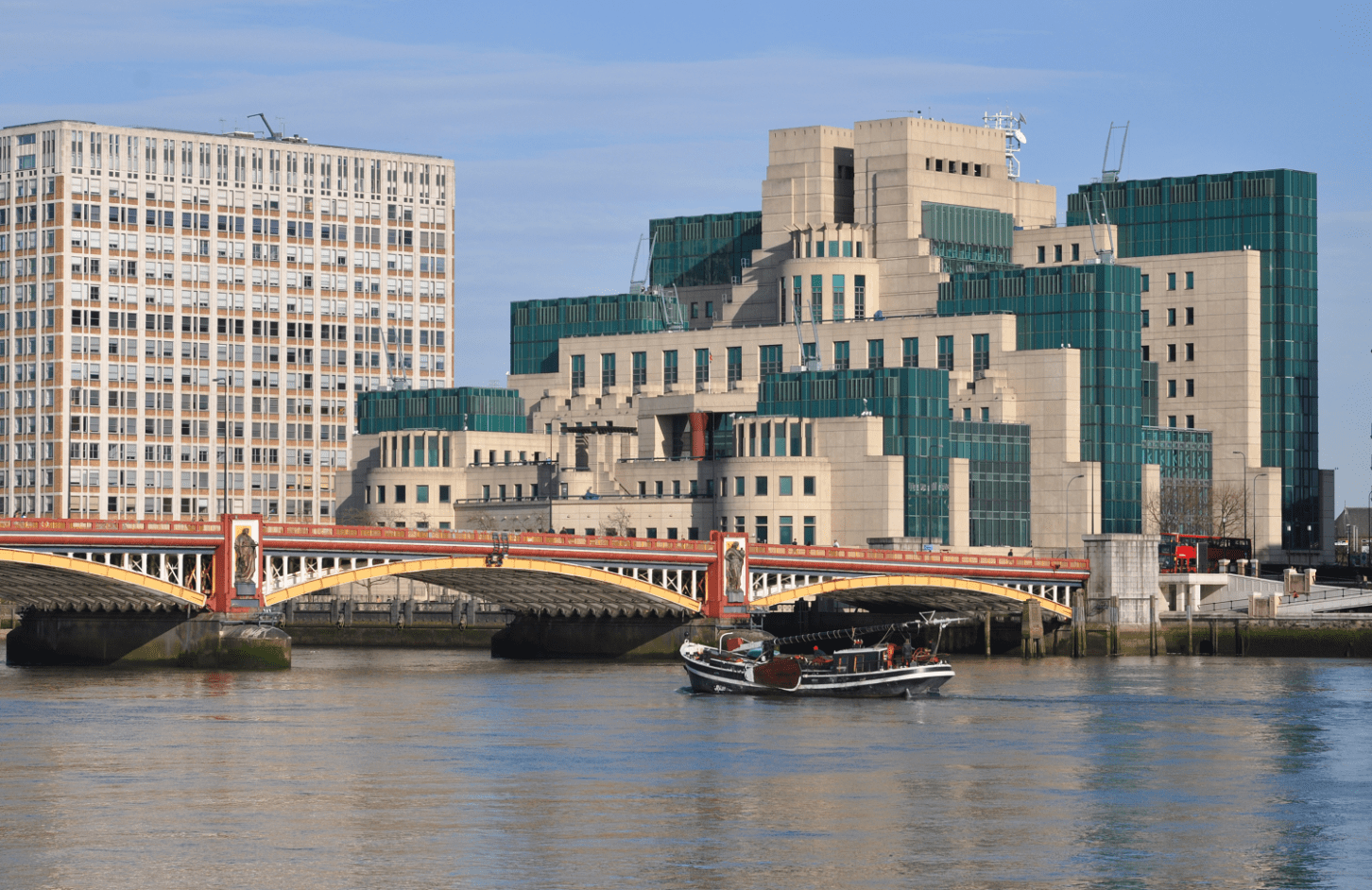 mi6