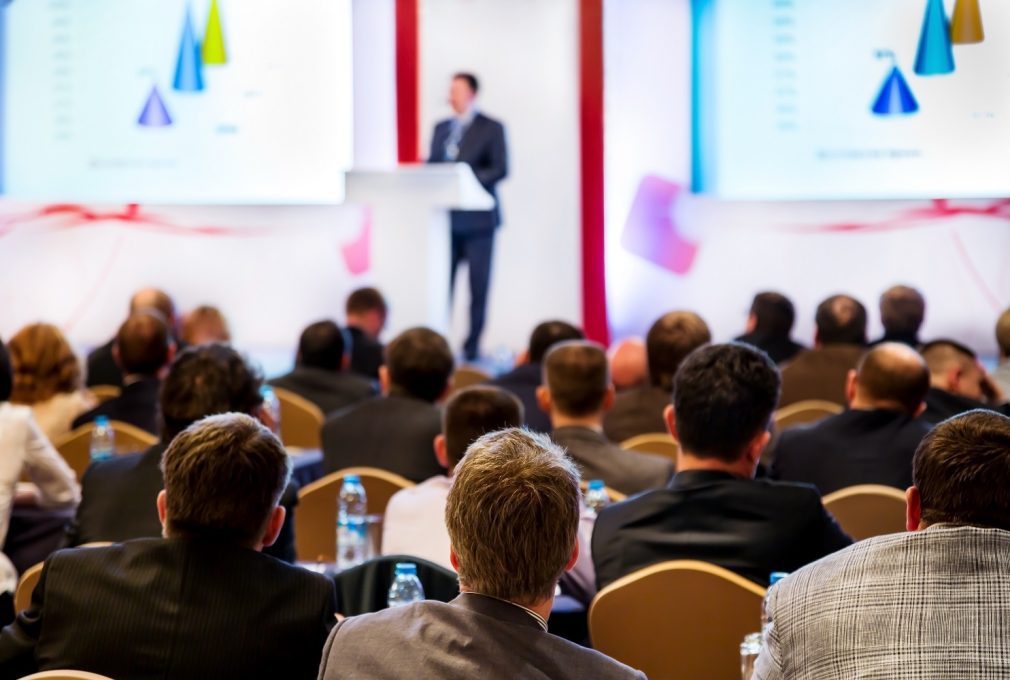 conference-crowd