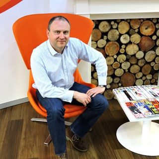 Paul-Watson-Volo-office chair