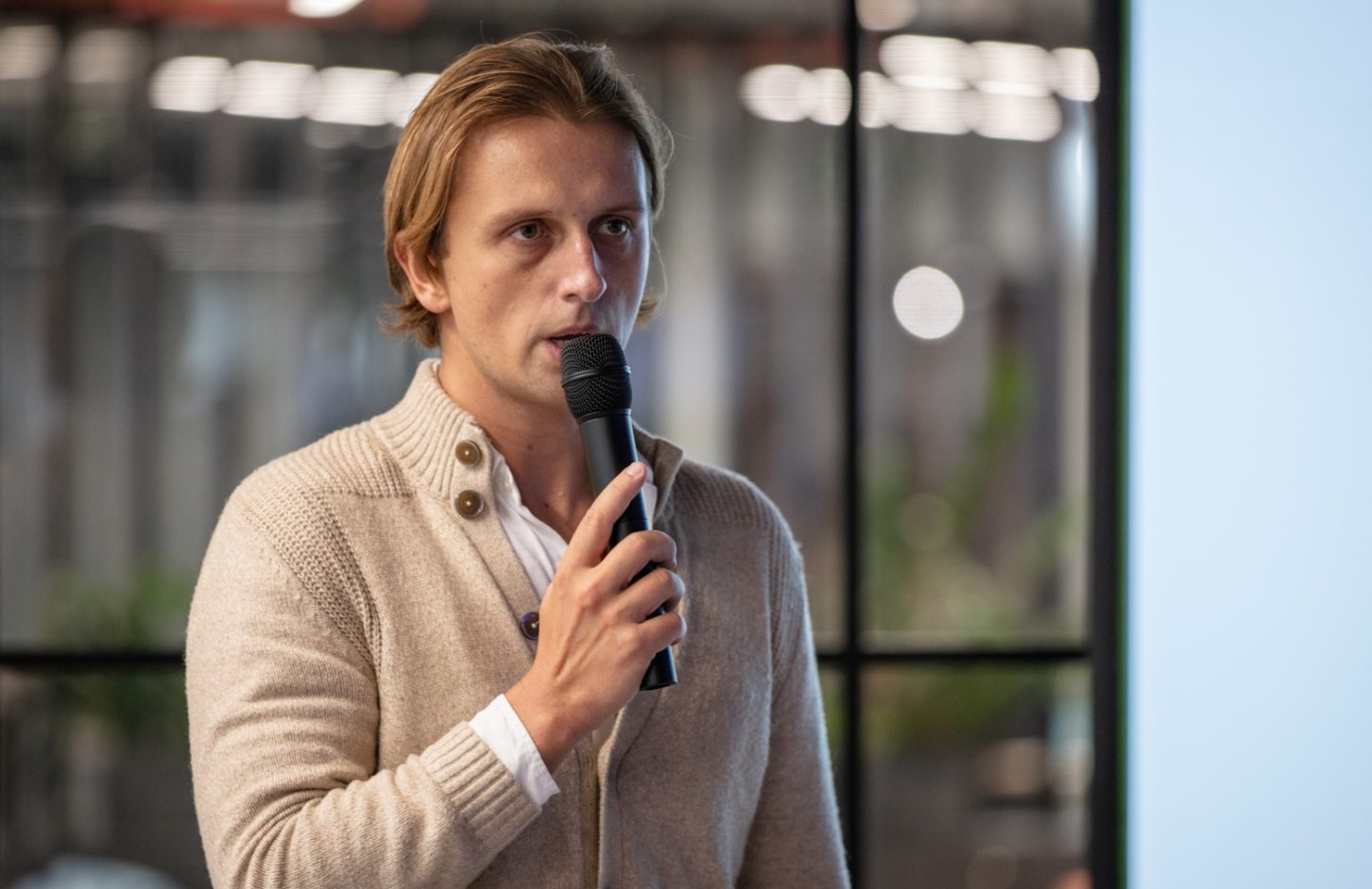 Revolut writedown slahes valuation to £15.6bn.