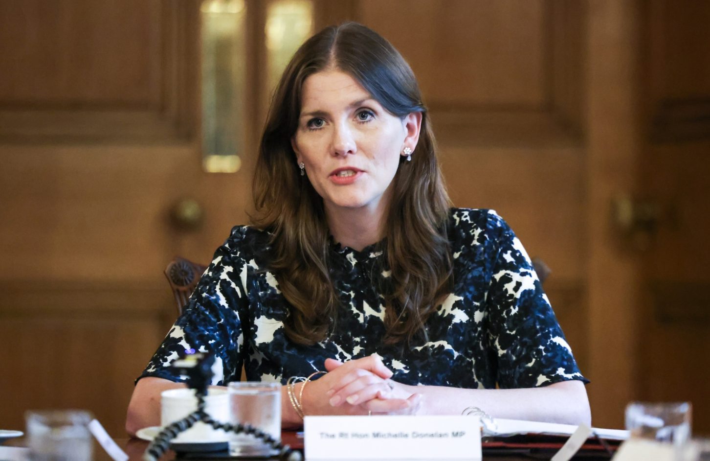 Michelle Donelan has criticised a UKRI advisory group over members' tweets about Hamas.