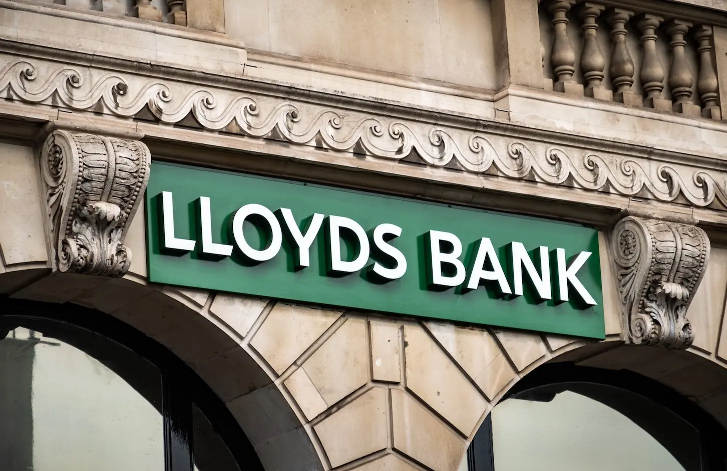 University of Glasgow and Lloyds launch AI research programme