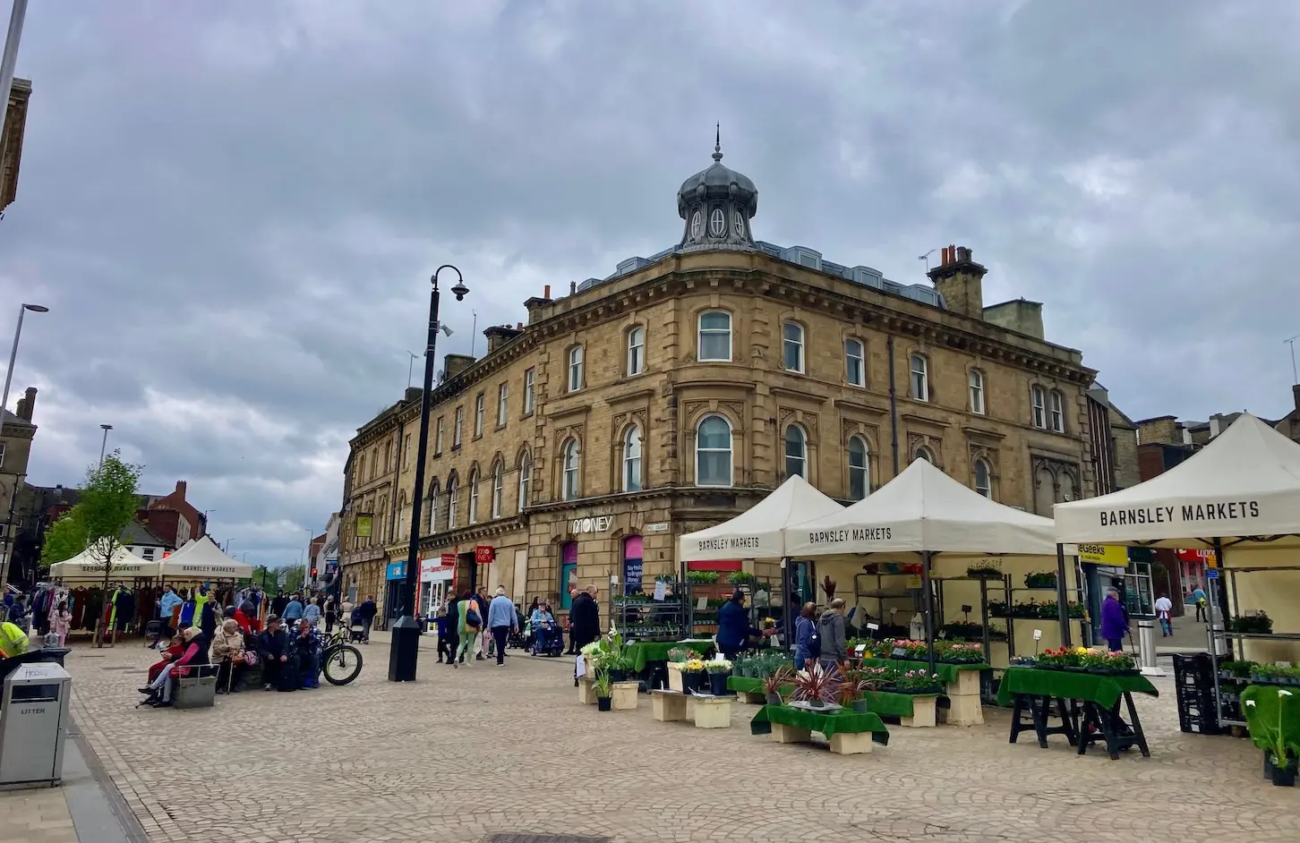 AI pilots launched in Barnsley in blueprint for ‘Tech Towns’