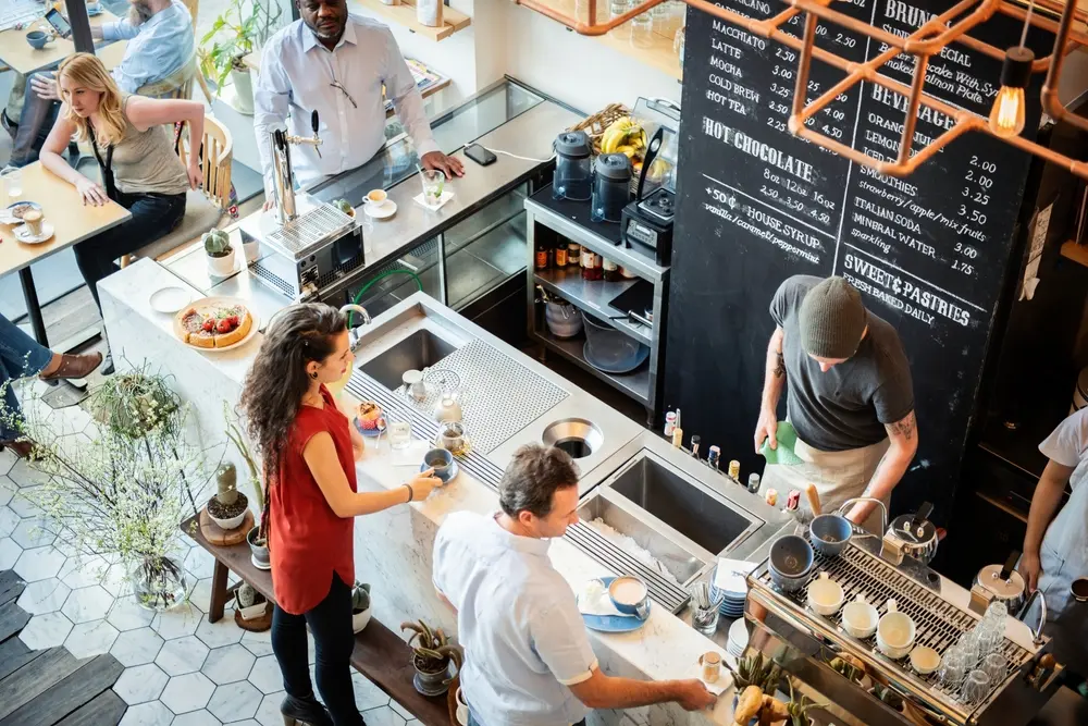 How Digital Signage Can Help Small UK Retailers Embrace Connected Retail